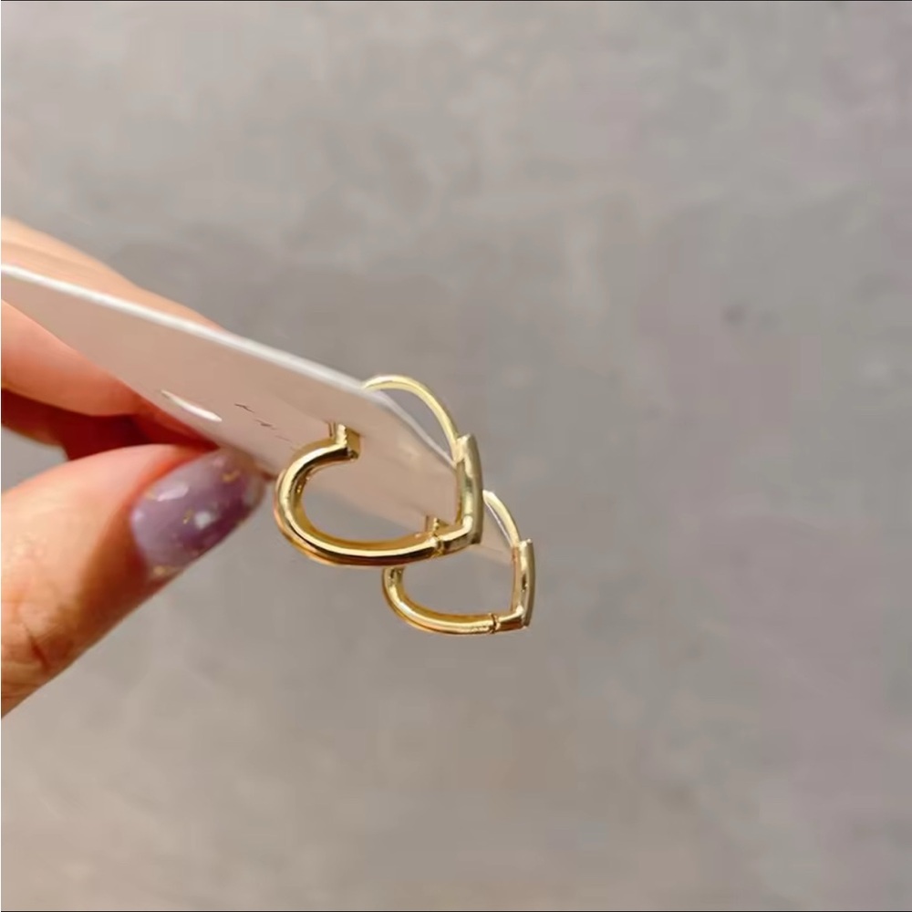 New Gold Heart Hoop Huggie Earrings - Picture 3 of 4